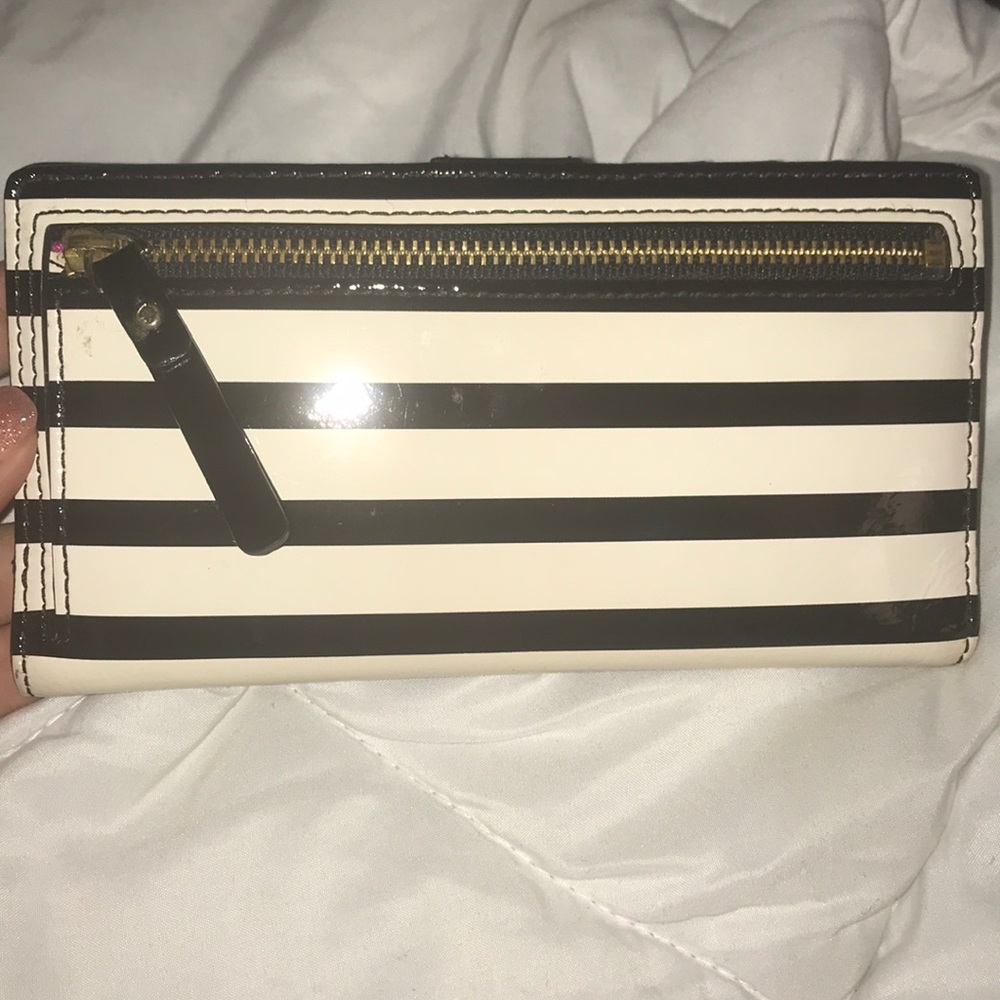 Wallet - Picture 2 of 3